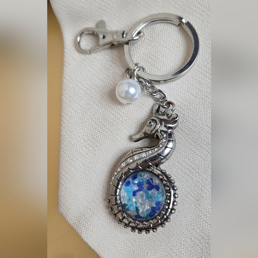 Silver Tone Vtg Seahorse Keychain/ Bag Charm  with Blue Crystal Accents - Picture 12 of 17
